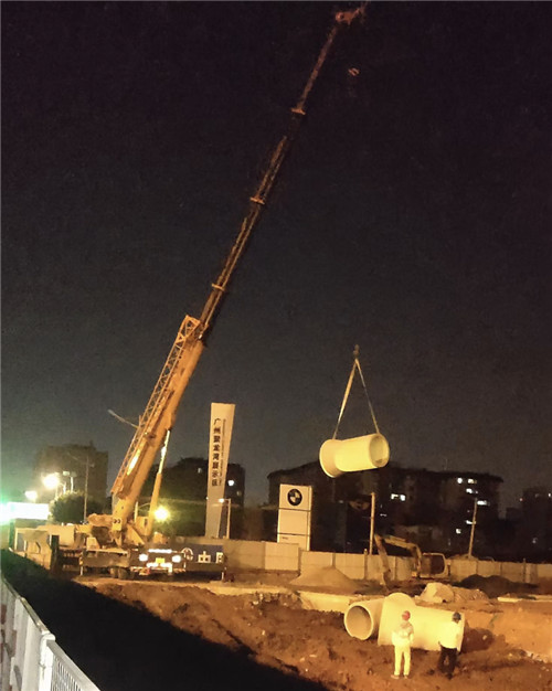 南川区“弯臂矫正”—— 吊车的 “形变补偿” 技术